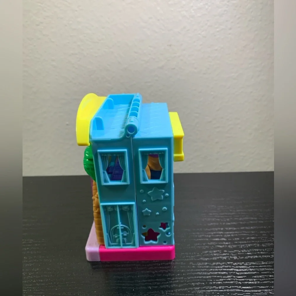 Polly Pocket 2019 Pollyville Mini Hotel With No Figurine